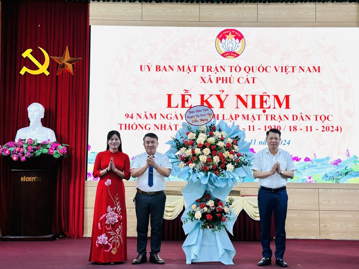 Uỷ ban Mặt trận TQ Việt Nam xã Phú Cát kỷ niệm 94 năm ngày thành lập Mặt trận dân tộc thống nhất Việt Nam (18/11/1930 - 18/11/2024)- Ảnh 5.