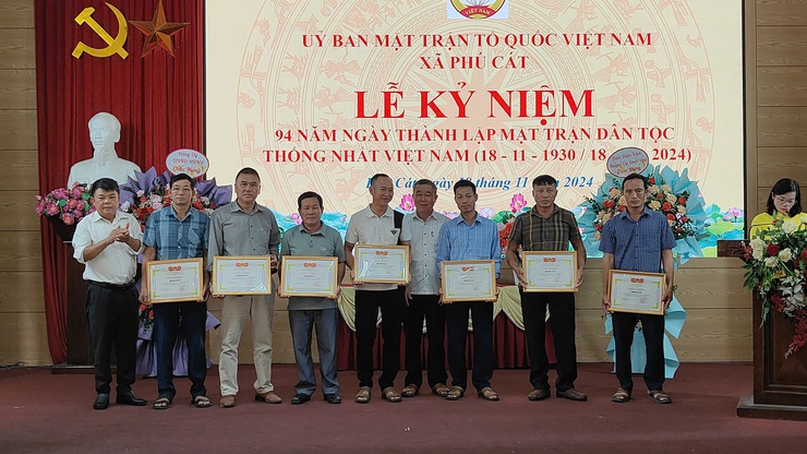 Uỷ ban Mặt trận TQ Việt Nam xã Phú Cát kỷ niệm 94 năm ngày thành lập Mặt trận dân tộc thống nhất Việt Nam (18/11/1930 - 18/11/2024)- Ảnh 14.