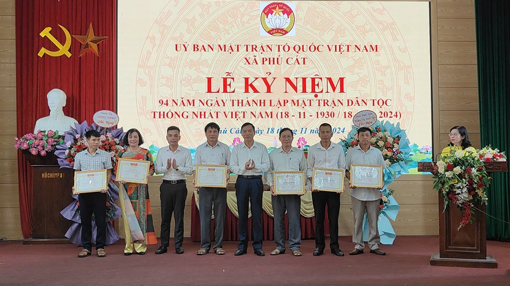 Uỷ ban Mặt trận TQ Việt Nam xã Phú Cát kỷ niệm 94 năm ngày thành lập Mặt trận dân tộc thống nhất Việt Nam (18/11/1930 - 18/11/2024)- Ảnh 13.