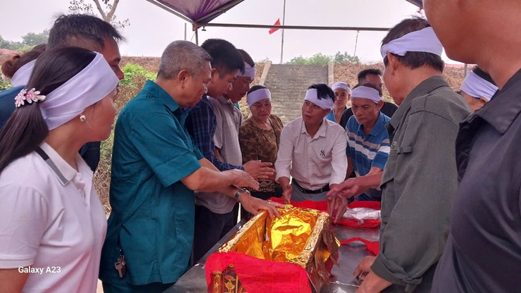 LỄ ĐÓN NHẬN, TRUY ĐIỆU VÀ AN TÁNG ANH HÙNG LIỆT SỸ NGUYỄN ĐỨC MỚI HY SINH TRONG KHÁNG CHIẾN CHỐNG MỸ CỨU NƯỚC- Ảnh 2.