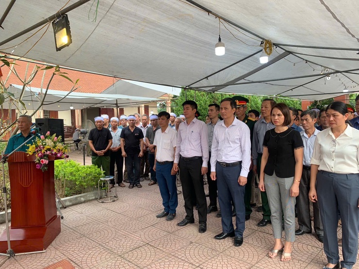 LỄ ĐÓN NHẬN, TRUY ĐIỆU VÀ AN TÁNG ANH HÙNG LIỆT SỸ NGUYỄN ĐỨC MỚI HY SINH TRONG KHÁNG CHIẾN CHỐNG MỸ CỨU NƯỚC- Ảnh 10.