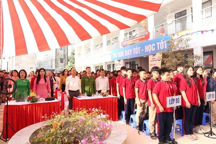 Trường THCS Định Công tổ chức Lễ kỷ niệm 70 năm Ngày thành lập ngành giáo dục-đào tạo Thủ đô (1954-2024) và 42 năm Ngày nhà giáo Việt Nam (20/11/1982-20/11/2024)- Ảnh 2.
