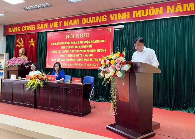 Đại biểu HĐND Quận Hoàng Mai - Đơn vị bầu cử số 11 tổ chức Hội nghị tiếp xúc cử tri chuyên đề Công tác quản lý Đô thị phục vụ định hướng phát triển kinh tế - xã hội trên địa bàn 2 phường Tương Mai và Tân Mai.- Ảnh 1.