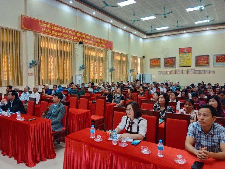 ĐẢNG UỶ XÃ LIÊN BẠT TỔ CHỨC HỘI NGHỊ HỌC TẬP, QUÁN TRIỆT, TUYÊN TRUYỀN CHỈ THỊ 35-CT/TW VỀ ĐẠI HỘI ĐẢNG CÁC CẤP, TIẾN TỚI ĐHĐB LẦN THỨ XIV CỦA ĐẢNG- Ảnh 2.