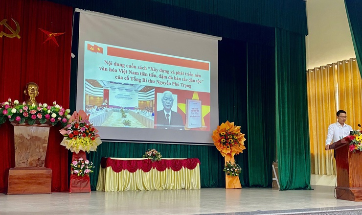 ĐẢNG UỶ XÃ LIÊN BẠT TỔ CHỨC HỘI NGHỊ HỌC TẬP, QUÁN TRIỆT, TUYÊN TRUYỀN CHỈ THỊ 35-CT/TW VỀ ĐẠI HỘI ĐẢNG CÁC CẤP, TIẾN TỚI ĐHĐB LẦN THỨ XIV CỦA ĐẢNG- Ảnh 4.