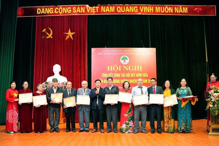Hội Người cao tuổi phường Hoàng Liệt tổng kết công tác Hội năm 2024
- Ảnh 1.