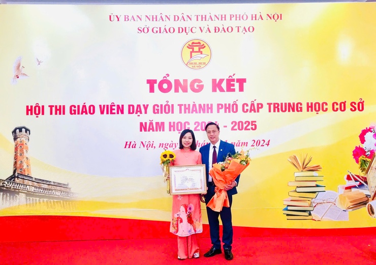 Ứng Hòa có 06 giáo viên đạt giải giáo viên dạy giỏi
Thành phố cấp THCS năm học 2024 - 2025- Ảnh 2.