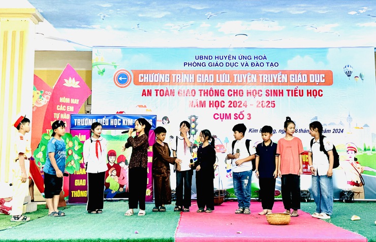 THIẾT THỰC CHƯƠNG TRÌNH GIAO LƯU TÌM HIỂU AN TOÀN GIAO THÔNG CẤP TIỂU HỌC NĂM HỌC 2024 - 2025- Ảnh 8.