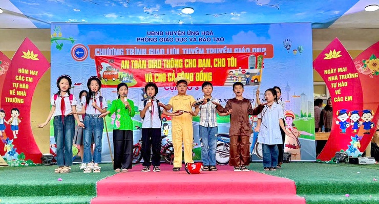 THIẾT THỰC CHƯƠNG TRÌNH GIAO LƯU TÌM HIỂU AN TOÀN GIAO THÔNG CẤP TIỂU HỌC NĂM HỌC 2024 - 2025- Ảnh 7.