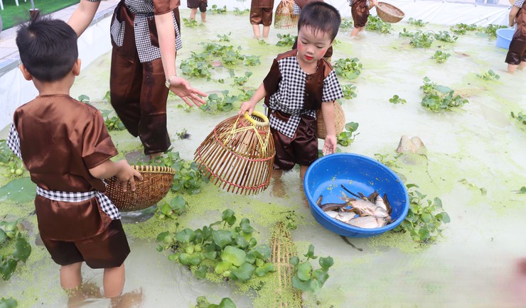 Đặc sắc các hoạt động trải nghiệm tại trường Mầm non Khai Thái- Ảnh 9.