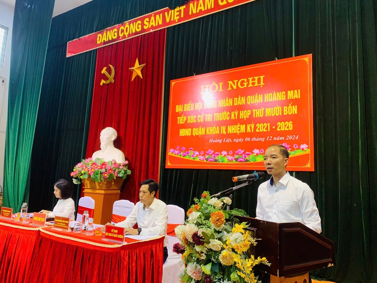 HĐND quận Hoàng Mai tiếp xúc cử tri trước kỳ họp thứ mười bốn HĐND quận khóa IV tại đơn vị bầu cử số 8 - Phường Hoàng Liệt- Ảnh 1.