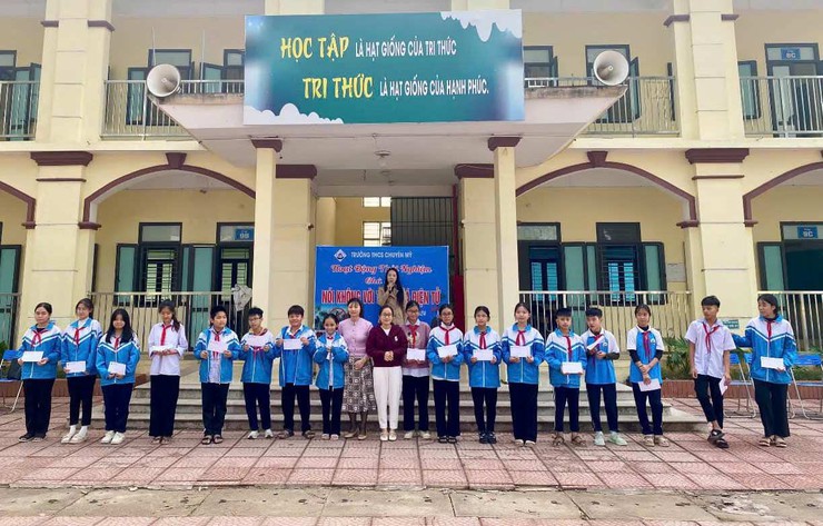 Hoạt động Đoàn, Đội góp phần giáo dục toàn diện học sinh- Ảnh 1.