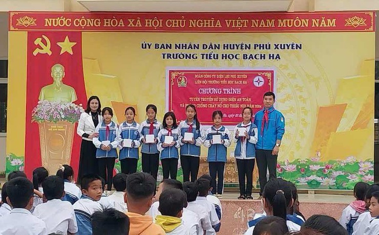 Hoạt động Đoàn, Đội góp phần giáo dục toàn diện học sinh- Ảnh 2.