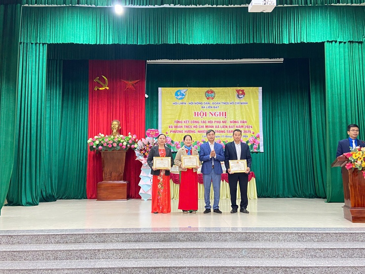 HỘI NÔNG DÂN - PHỤ NỮ VÀ ĐOÀN THANH NIÊN XÃ LIÊN BẠT PHỐI HỢP TỔ CHỨC HỘI NGHỊ TỔNG KẾT CÔNG TÁC HỘI, ĐOÀN, ĐỘI NĂM 2024. TRIỂN KHAI PHƯƠNG HƯỚNG, NHIỆM VỤ NĂM 2025- Ảnh 4.