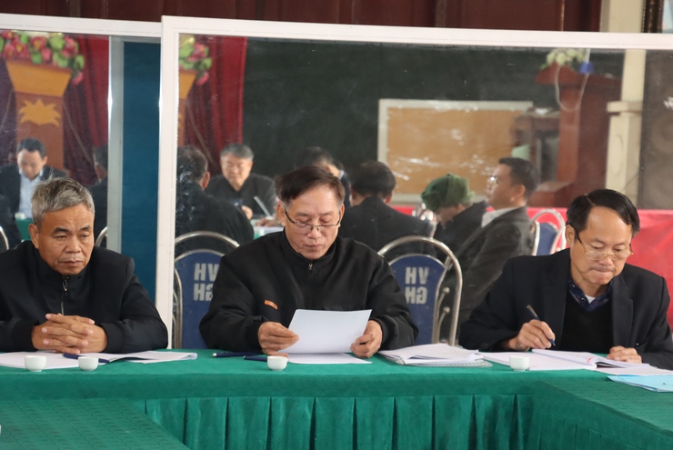 Chi bộ thôn Giẽ Hạ xã Phú Yên tổ chức sinh hoạt chuyên đề tháng 12  năm 2024- Ảnh 3.