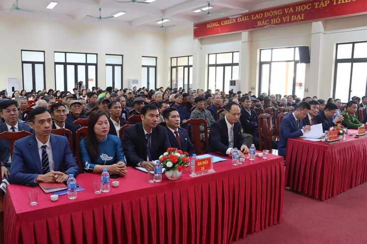 Huyện ủy Phú Xuyên trao quyết định về việc thành lập Đảng bộ xã Quang Hà và Đảng bộ xã Văn Hoàng- Ảnh 2.