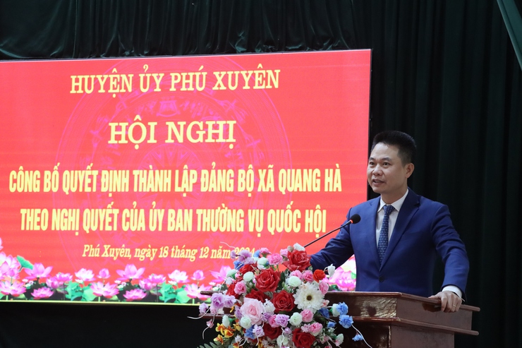 Huyện ủy Phú Xuyên trao quyết định về việc thành lập Đảng bộ xã Quang Hà và Đảng bộ xã Văn Hoàng- Ảnh 9.