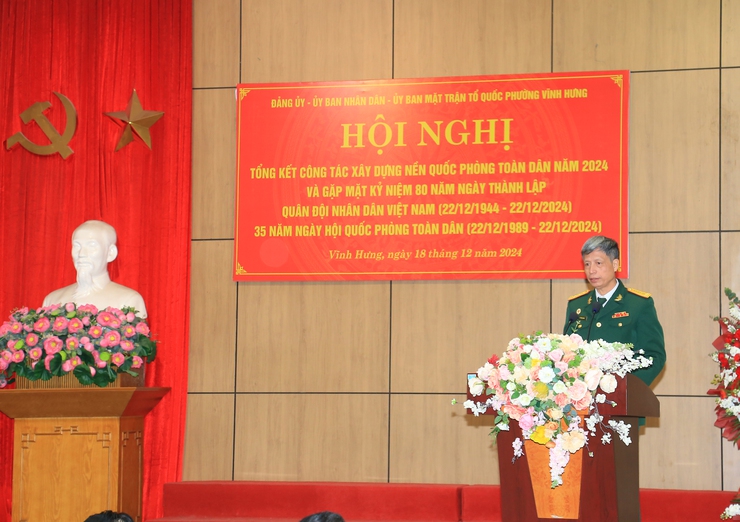 Phường Vĩnh Hưng tổ chức hội nghị gặp mặt nhân kỷ niệm 80 năm ngày Quân đội nhân dân Việt Nam (22/12/1944-22/12/2024) và tổng kết công tác xây dựng nền Quốc phòng toàn dân năm 2024.- Ảnh 4.