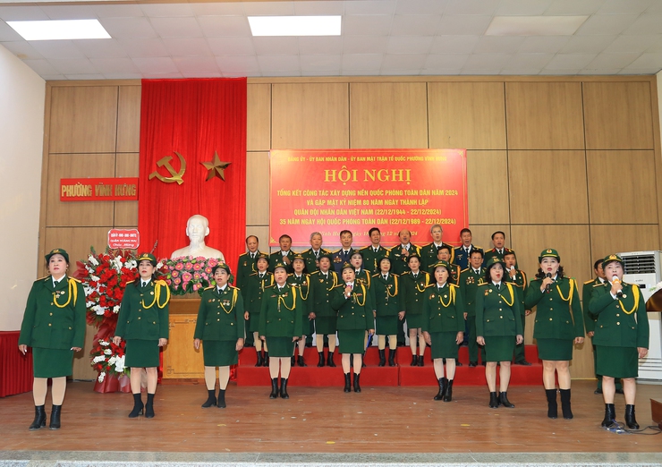 Phường Vĩnh Hưng tổ chức hội nghị gặp mặt nhân kỷ niệm 80 năm ngày Quân đội nhân dân Việt Nam (22/12/1944-22/12/2024) và tổng kết công tác xây dựng nền Quốc phòng toàn dân năm 2024.- Ảnh 8.