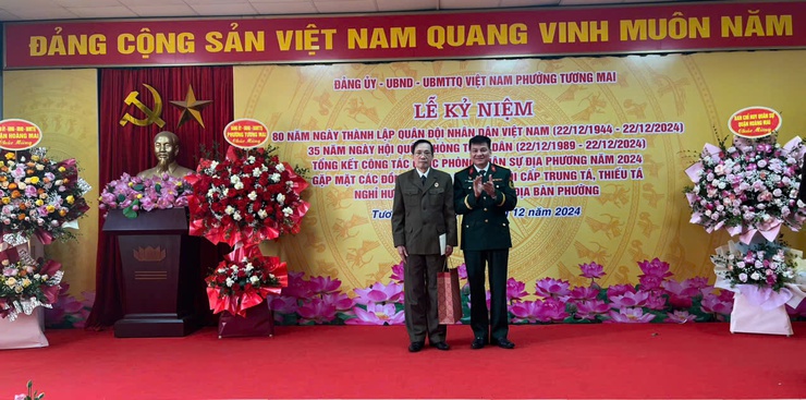 Phường Tương Mai tổ chức Lễ kỷ niệm 80 năm ngày thành lập Quân đội nhân dân Việt Nam (22/12/1944-22/12/2024); 35 năm Ngày hội quốc phòng toàn dân (22/12/1989-22/12/2024); Tổng kết công tác Quốc phòng quân sự địa phương năm 2024- Ảnh 5.