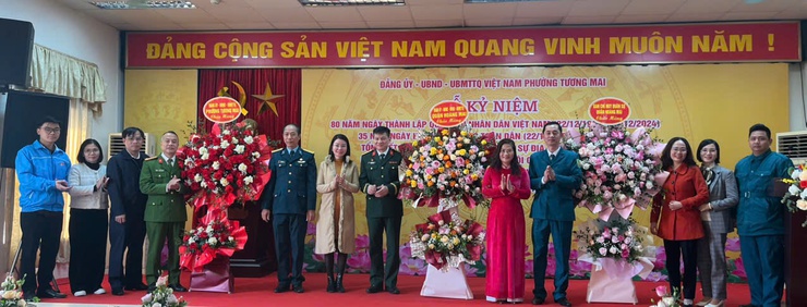 Phường Tương Mai tổ chức Lễ kỷ niệm 80 năm ngày thành lập Quân đội nhân dân Việt Nam (22/12/1944-22/12/2024); 35 năm Ngày hội quốc phòng toàn dân (22/12/1989-22/12/2024); Tổng kết công tác Quốc phòng quân sự địa phương năm 2024- Ảnh 2.
