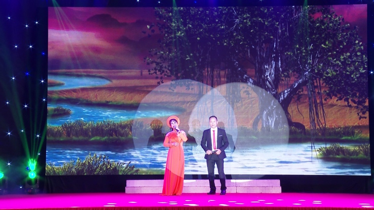 Hào hùng chương trình Nghệ thuật “Âm vang khúc quân hành” chào mừng 80 năm thành lập Quân đội nhân dân Việt Nam và 35 năm Ngày hội quốc phòng toàn dân- Ảnh 18.