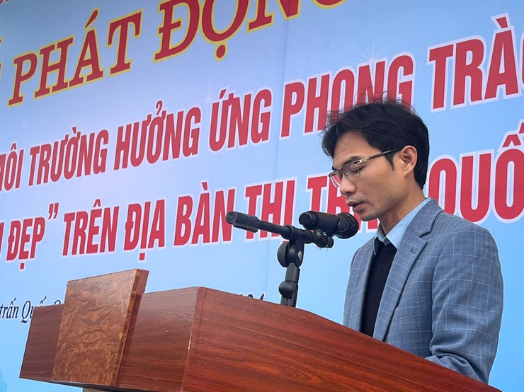  Thị trấn Quốc Oai phát động tổng vệ sinh môi trường hưởng ứng phong trào thi đua sáng - xanh - sạch- đẹp- Ảnh 4.
