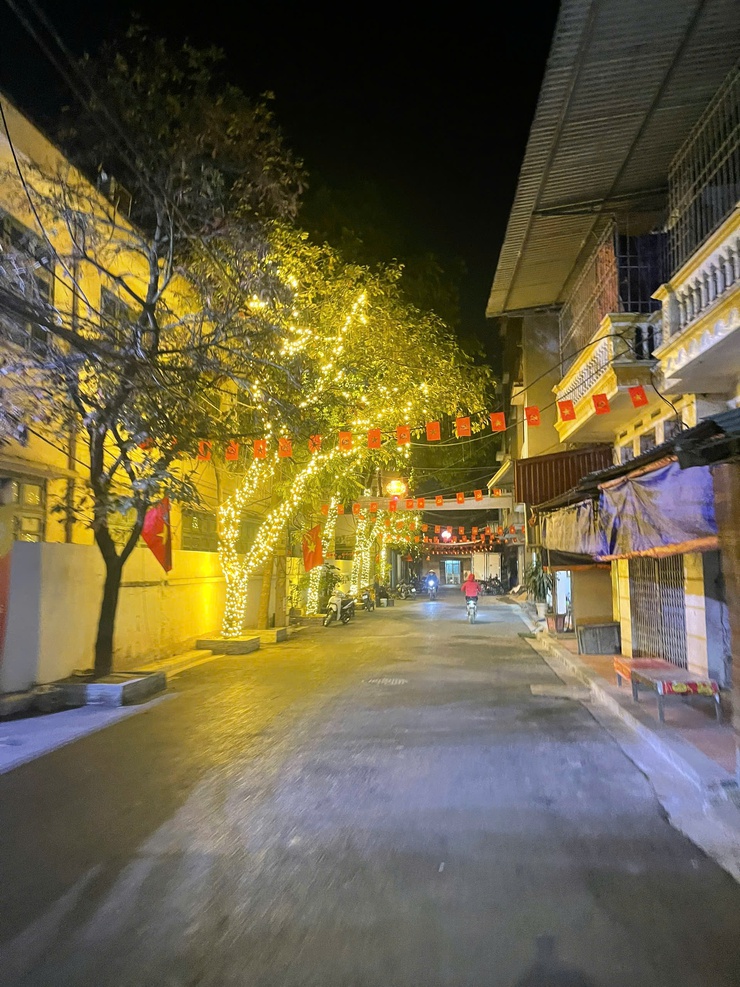  Thị trấn Quốc Oai phát động tổng vệ sinh môi trường hưởng ứng phong trào thi đua sáng - xanh - sạch- đẹp- Ảnh 22.