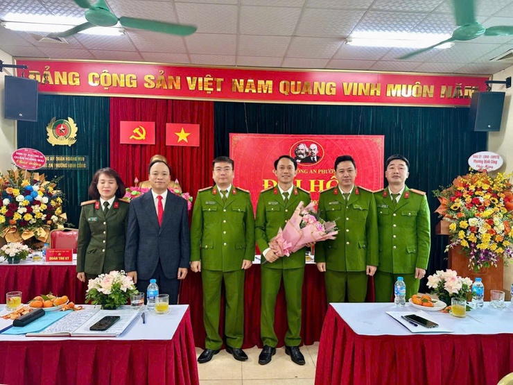 Chi bộ Công an phường Định Công tổ chức thành công Đại hội chi bộ nhiệm kỳ 2025-2027.- Ảnh 3.