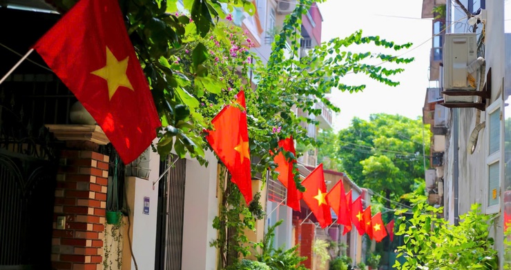 Thông báo của UBND phường Định Công về việc treo cờ Tổ quốc chào mừng Tết dương lịch năm 2025- Ảnh 1.