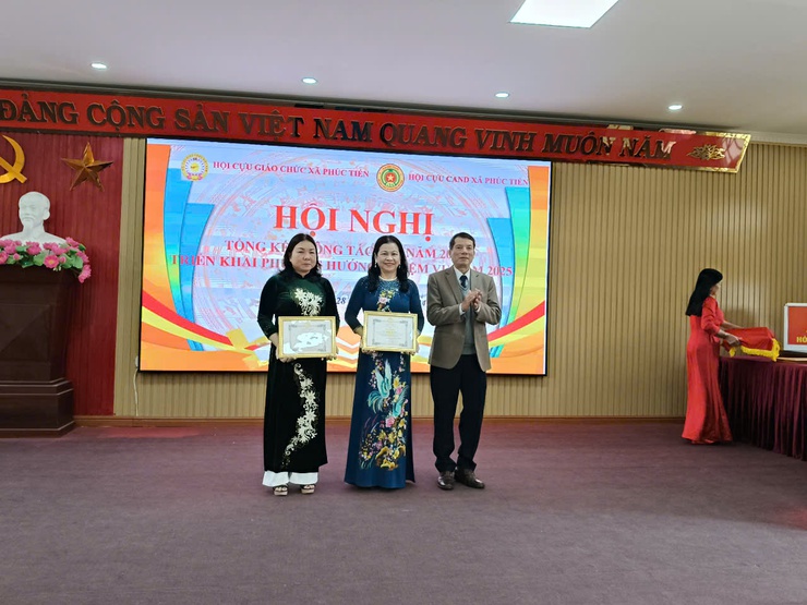HỘI CỰU GIÁO CHỨC VÀ HỘI CỰU CAND 
TỔ CHỨC TỔNG KẾT CÔNG TÁC HỘI NĂM 2024
 TRIỂN KHAI PHƯƠNG HƯỚNG NHIỆM VỤ NĂM 2025.
- Ảnh 6.