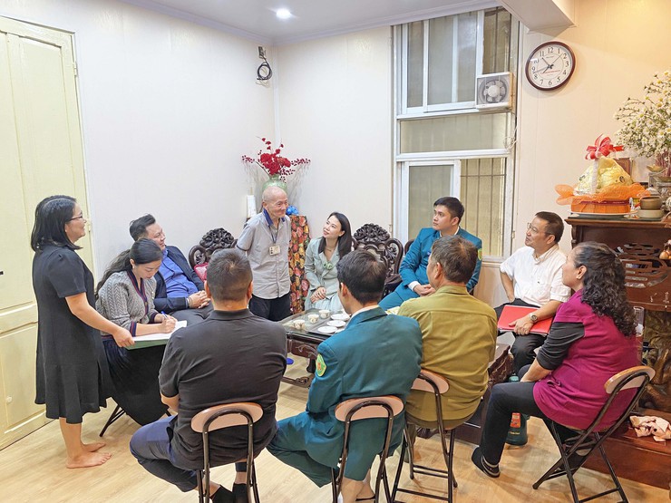 NGHIỆM THU SỬA CHỮA NHÀ CHÍNH SÁCH NHÂN KỶ NIỆM 80 NĂM NGÀY THÀNH LẬP QUÂN ĐỘI NHÂN DÂN VIỆT NAM (22/12/1944 – 22/12/2024) và 35 năm Ngày hội Quốc phòng toàn dân (22/12/1989 - 22/12/2024)- Ảnh 1.