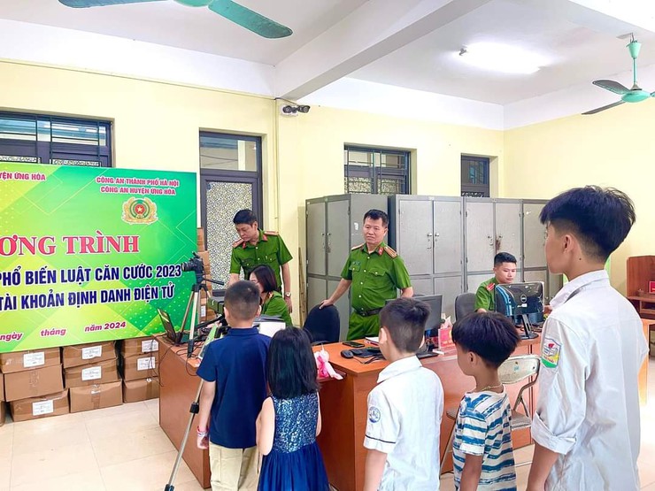 CÔNG AN HUYỆN ỨNG HÒA:
TRIỂN KHAI LUẬT CĂN CƯỚC ĐỒNG LOẠT TỪ NGÀY 1/7/2024.- Ảnh 2.