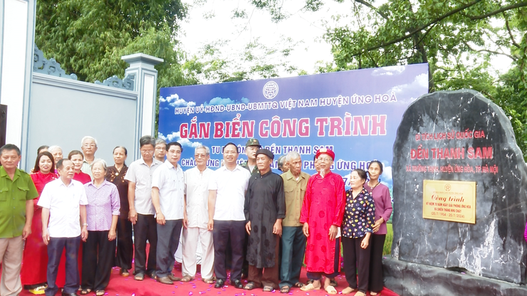 Huyện Ứng Hòa gắn biển công trình kỷ niệm 70 năm Ngày giải phóng huyện và chiến thắng Khu Cháy- Ảnh 3.