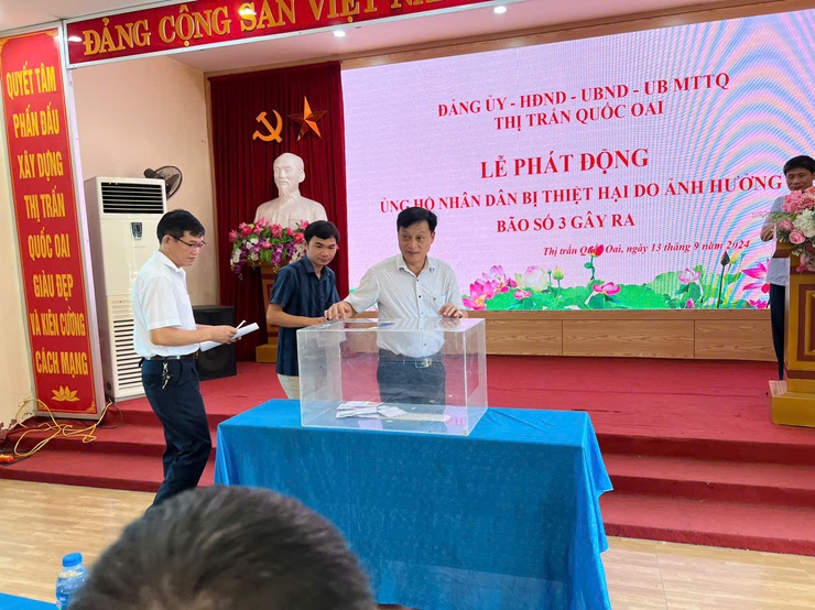 Thị trấn Quốc Oai phát động ủng bộ đồng bào bị thiệt hại do bão số 3 gây ra- Ảnh 4.