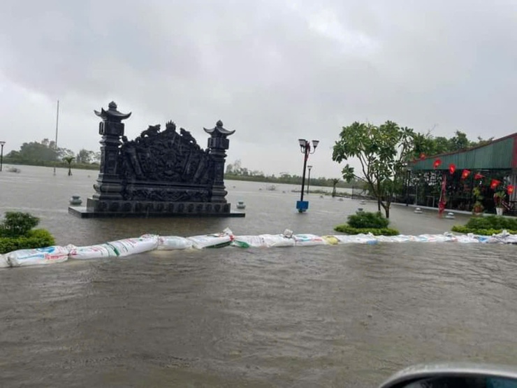 XÃ ĐẠI XUYÊN CHUNG TAY KHẮC PHỤC HẬU QUẢ CƠN BÃO SỐ 3 VÀ HOÀN LƯU SAU BÃO
- Ảnh 6.