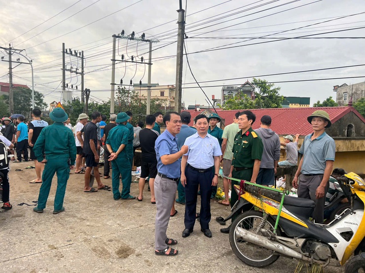 XÃ ĐẠI XUYÊN CHUNG TAY KHẮC PHỤC HẬU QUẢ CƠN BÃO SỐ 3 VÀ HOÀN LƯU SAU BÃO
- Ảnh 7.