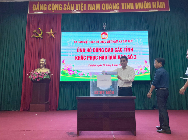 Uỷ ban MTTQ xã Cát Quế phát động ủng hộ đồng bào bị thiệt hại do bão lũ số 3 - Ảnh 4.