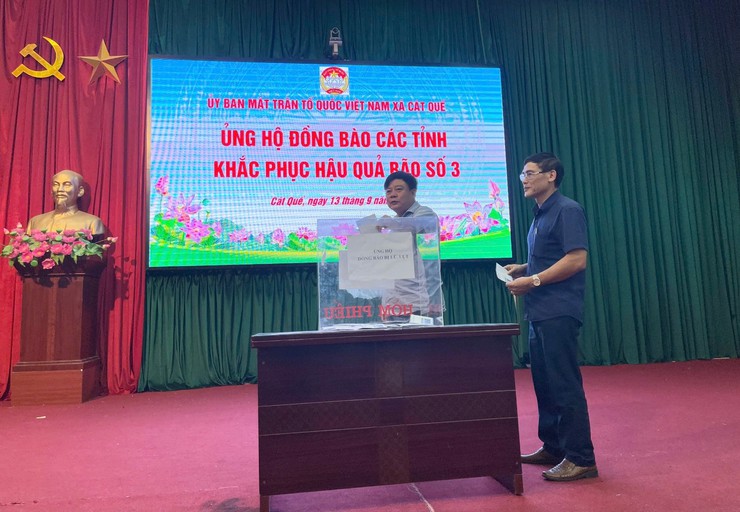 Uỷ ban MTTQ xã Cát Quế phát động ủng hộ đồng bào bị thiệt hại do bão lũ số 3 - Ảnh 3.