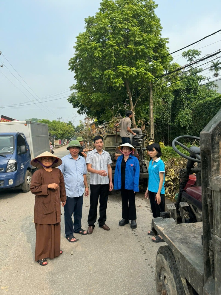 Xã Tân Phú phát động toàn dân thực hiện tổng vệ sinh môi trường, khắc phục hậu quả sau bão số 3 gây ra- Ảnh 6.