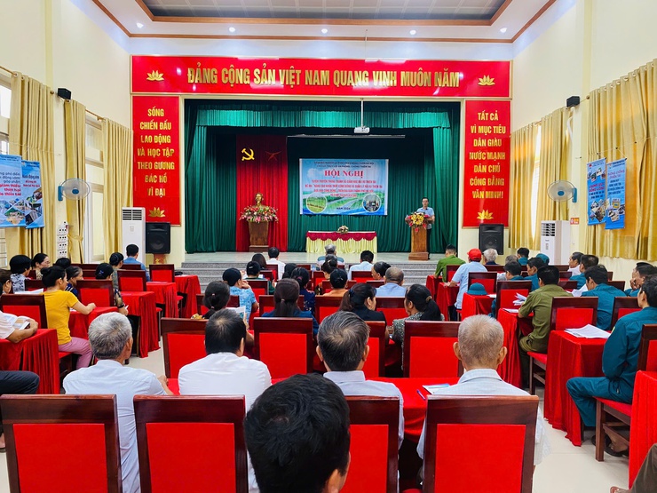 UBND XÃ LIÊN BẠT PHỐI HỢP VỚI CHI CỤC THUỶ LỢI VÀ PHÒNG, CHỐNG THIÊN TAI TỔ CHỨC HỘI NGHỊ TUYÊN TRUYỀN PHÒNG TRÁNH VÀ GIẢM NHẸ RỦI RO THIÊN TAI- Ảnh 1.