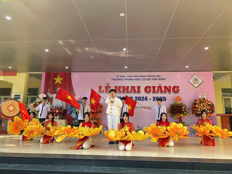 Các trường học trên địa bàn phường Tương Mai tổ chức lễ khai giảng năm học mới 2024 - 20225- Ảnh 10.