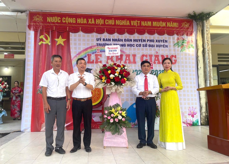 Lễ khai giảng năm học 2024 - 2025 nhà trường 3 cấp học trên địa bàn xã Đại Xuyên- Ảnh 3.