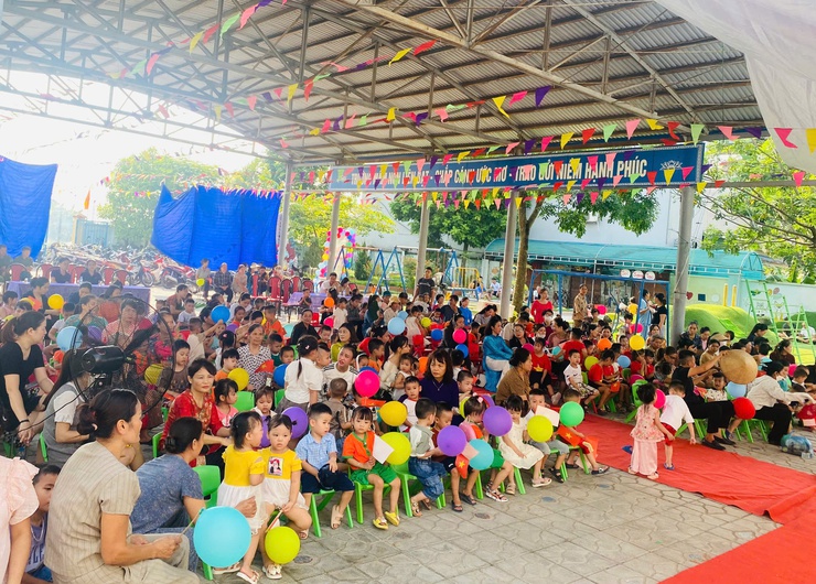 Các trường học trên địa bàn xã Liên Bạt tưng bừng ngày khai giảng năm học 2024 - 2025- Ảnh 1.