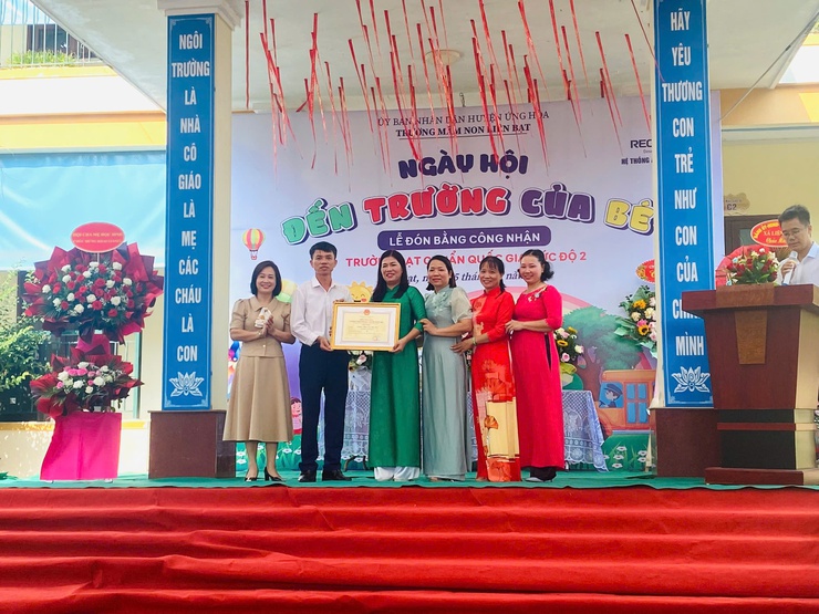 Các trường học trên địa bàn xã Liên Bạt tưng bừng ngày khai giảng năm học 2024 - 2025- Ảnh 3.