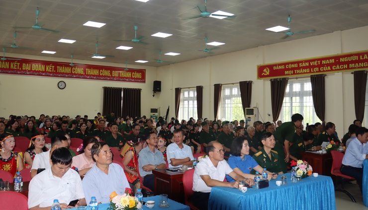 LIÊN HOAN NGHỆ THUẬT CỰU CHIẾN BINH NĂM 2024 “MÃI MÃI LÀ BỘ ĐỘI CỤ HỒ” CỤM HỒNG MINH VÀ TÂN DÂN- Ảnh 2.