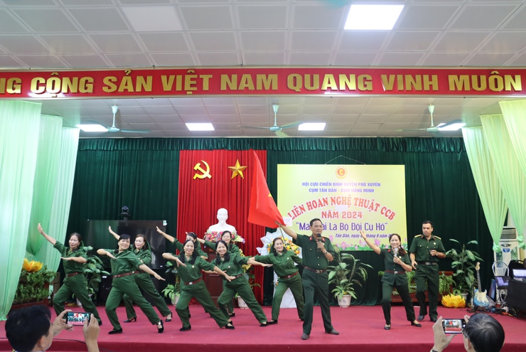 LIÊN HOAN NGHỆ THUẬT CỰU CHIẾN BINH NĂM 2024 “MÃI MÃI LÀ BỘ ĐỘI CỤ HỒ” CỤM HỒNG MINH VÀ TÂN DÂN- Ảnh 3.