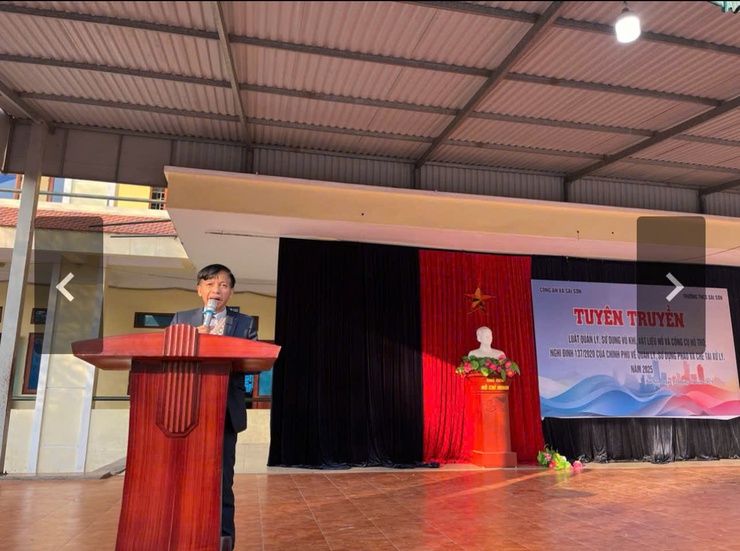  TUYÊN TRUYỀN PHỔ BIẾN PHÁP LUẬT CHO HỌC SINH TRƯỜNG THCS SÀI SƠN - Ảnh 2.