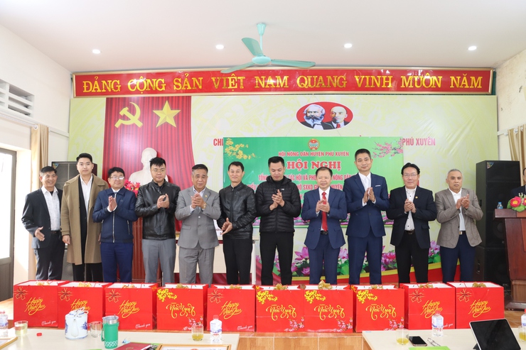 Tổng kết Công tác Hội và phong trào nông dân; biểu dương hộ sản xuất kinh doanh giỏi cấp huyện năm 2024- Ảnh 7.
