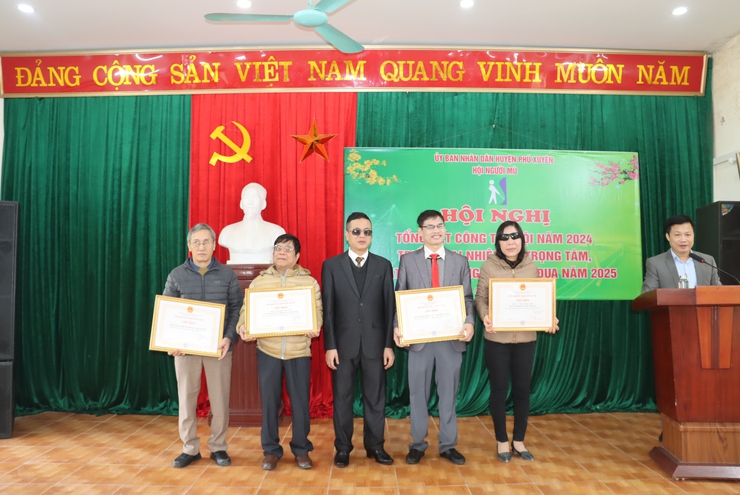 Hội người mù huyện Phú Xuyên tổng kết công tác hội năm 2024- Ảnh 2.